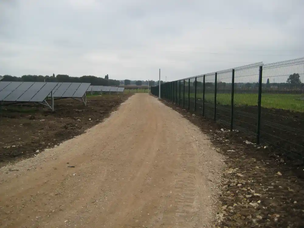 Movimentazione terra per pannelli solari