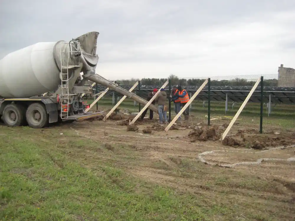 Recinzione metallica impianto fotovoltaico